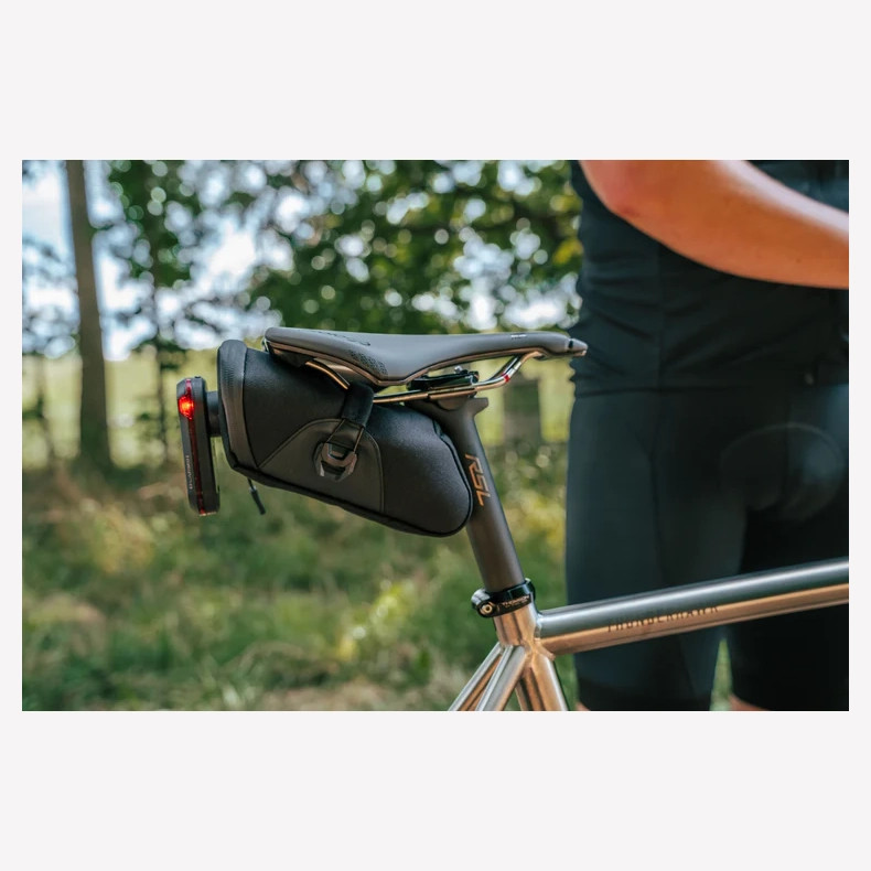 KOM CYCLING Saddle Bag with ATOP Dial and Disc for Varia